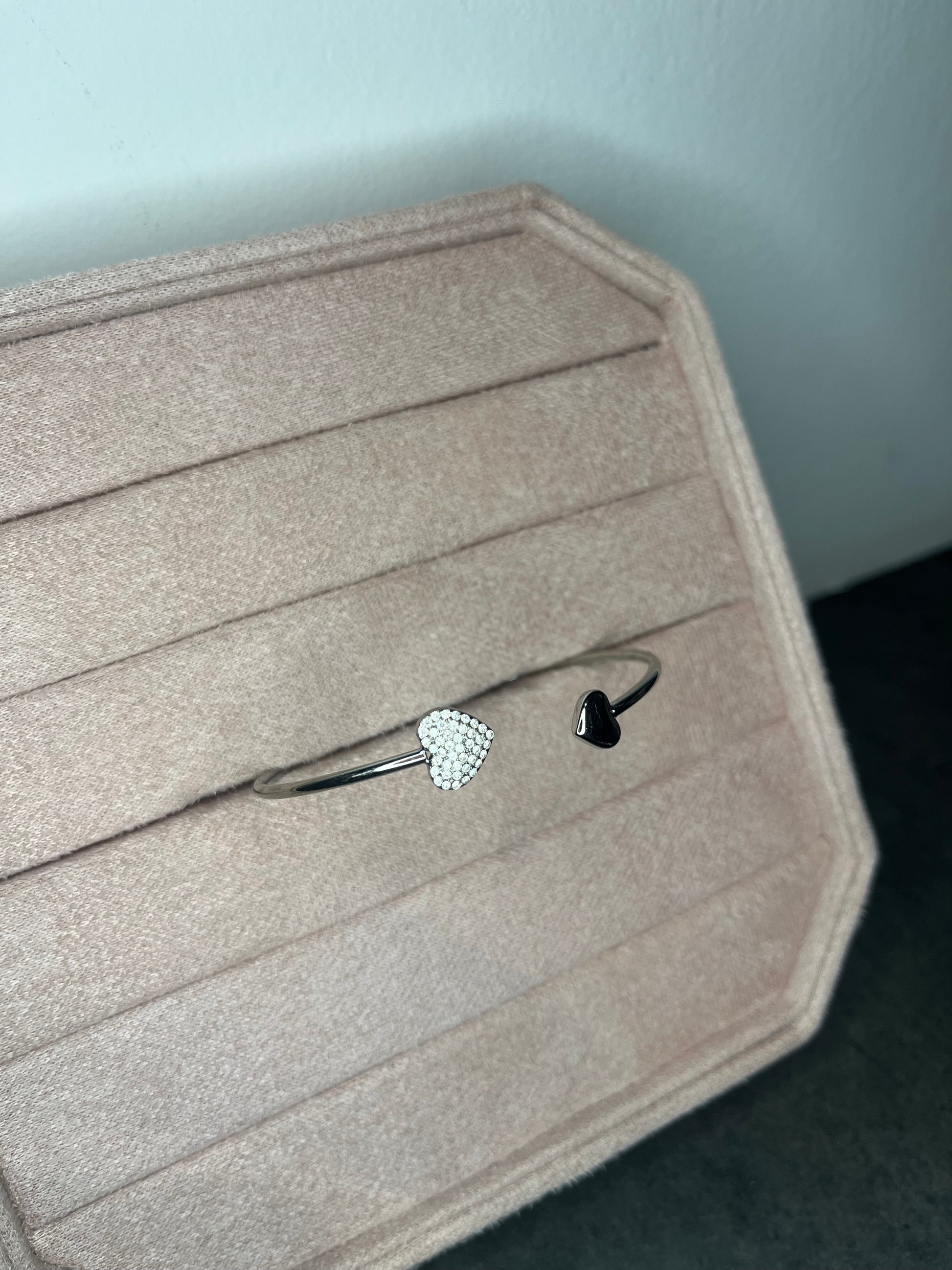 Bangle armband hartjes diamant