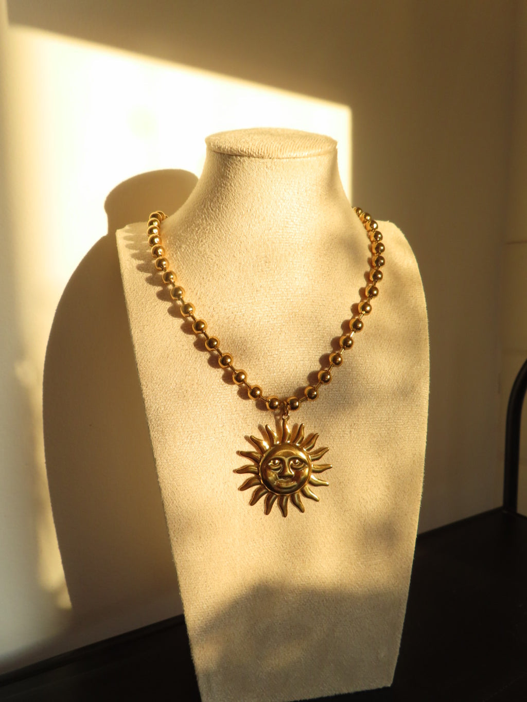 Sun ketting I goud