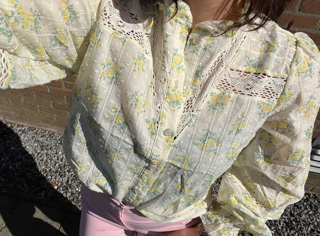 Daisy blouse