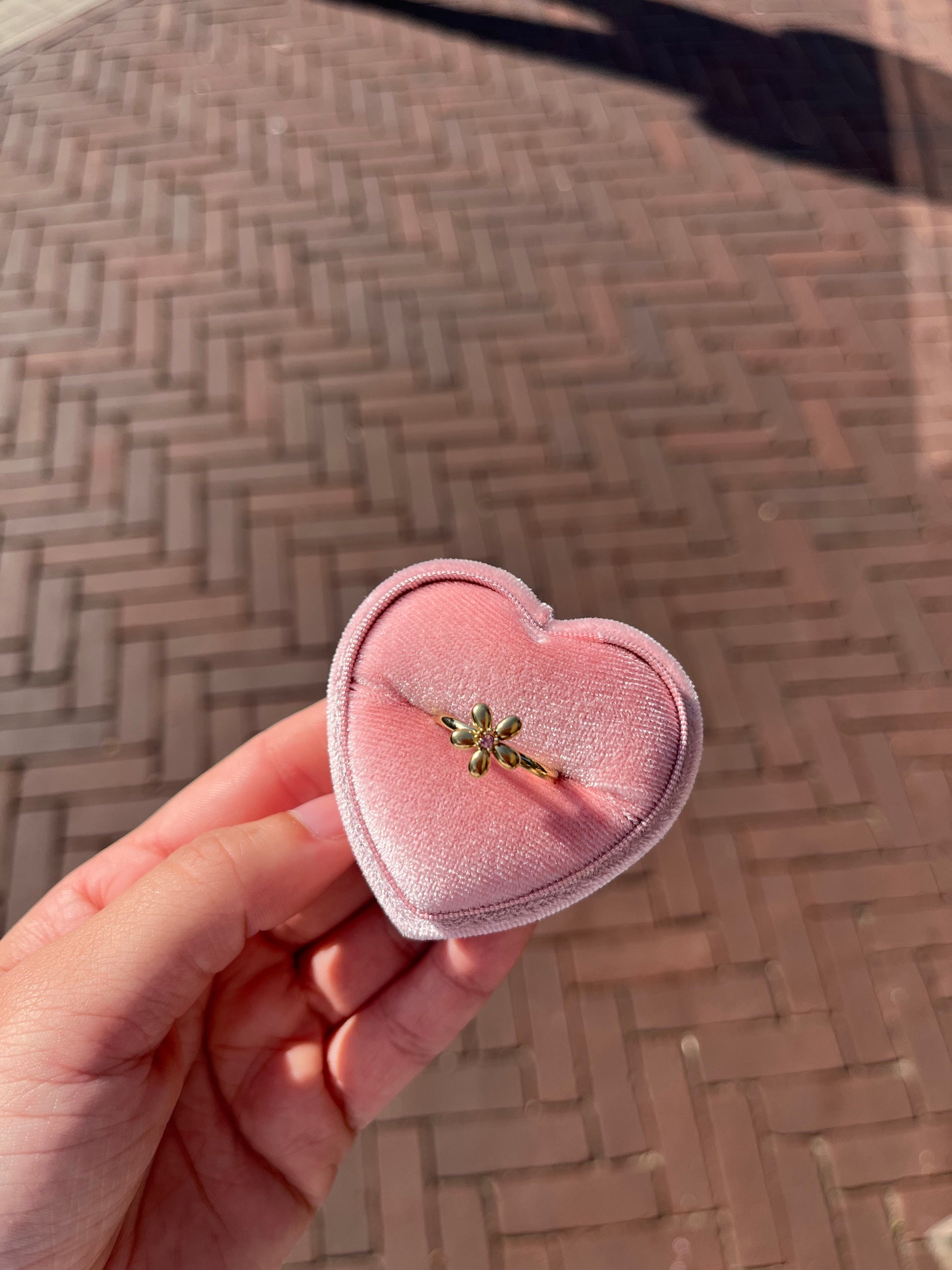 Bloem ring roze diamant