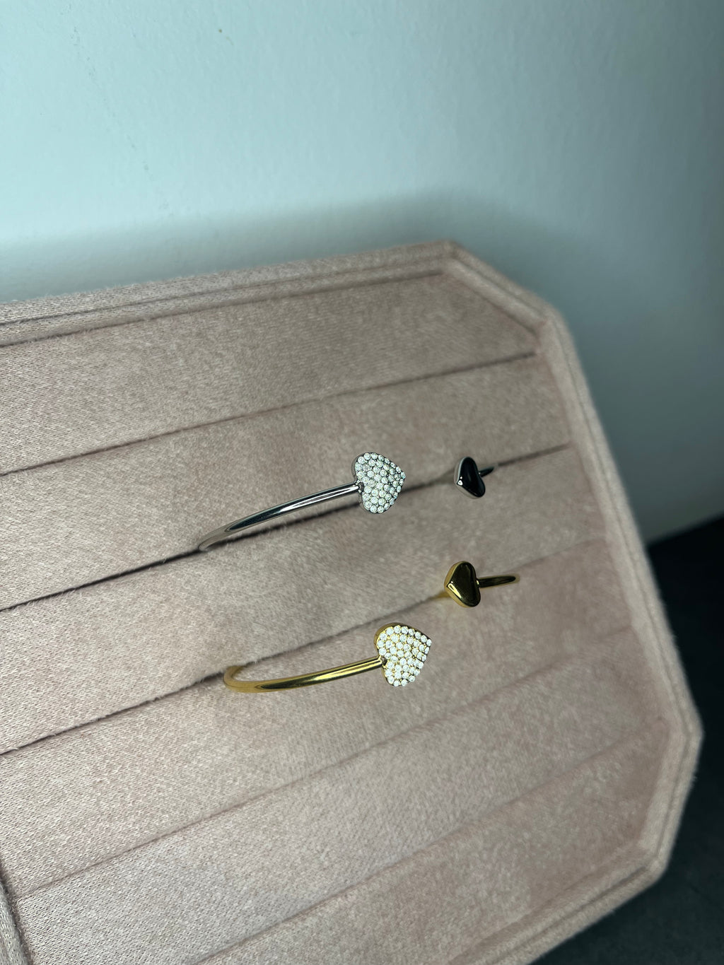 Bangle armband hartjes diamant