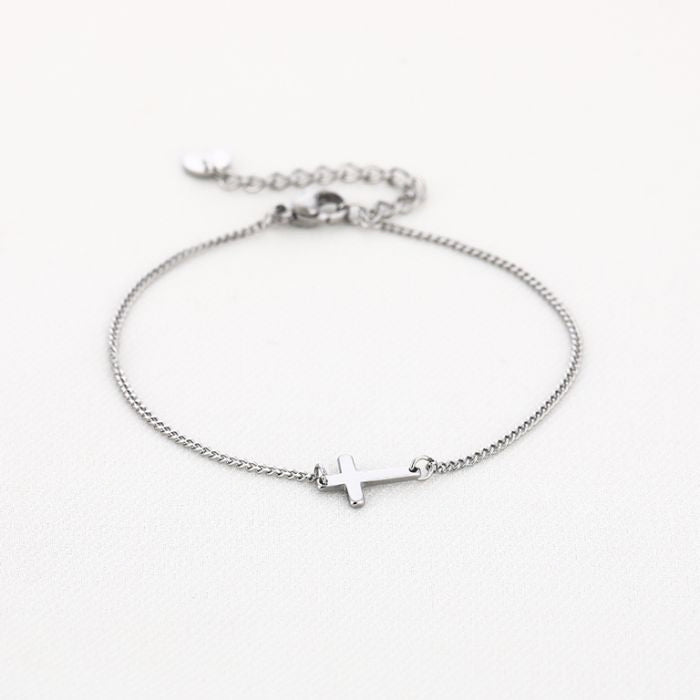 Armband met kruisje